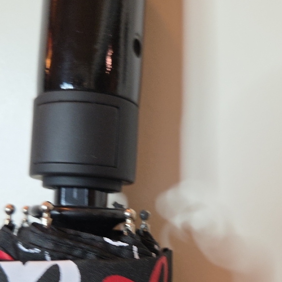 Heart Patterned Black Umbrella - Picture 6 of 9